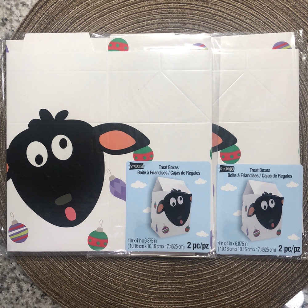2 Pkgs Lamb Treat Boxes